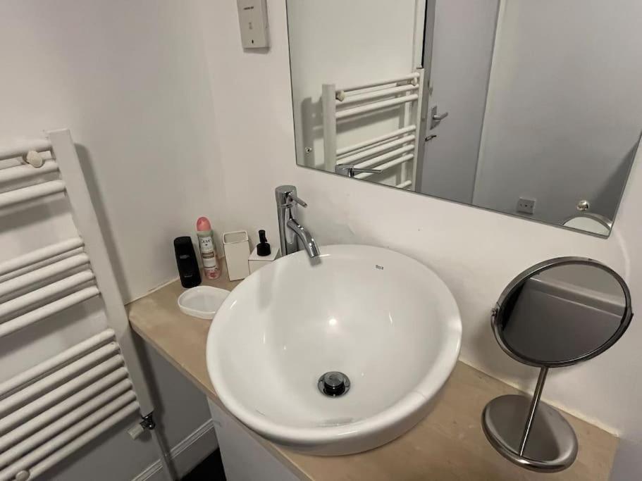 Apartamento Boyds Entry Flat Old Town Edimburgo Exterior foto